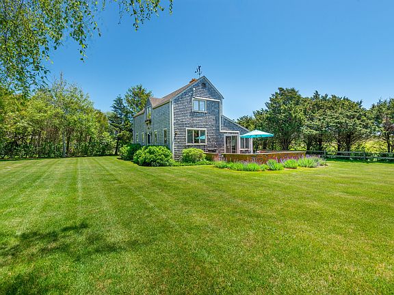 2nd image of 10 Farm View Dr