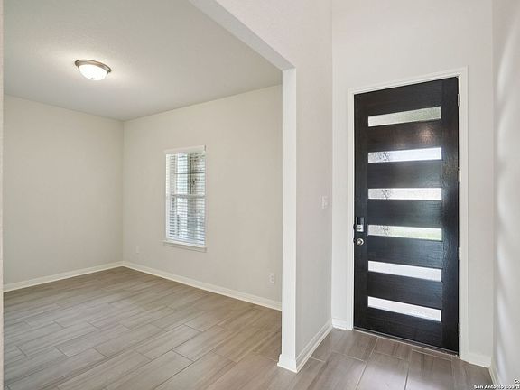 5th image of 10251 Juniper Oaks
