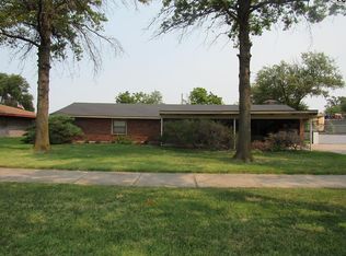1104 E 2nd Ave, Hutchinson, KS 67501