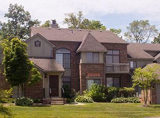 23611 Long Point Way APT 803, Novi, MI 48375