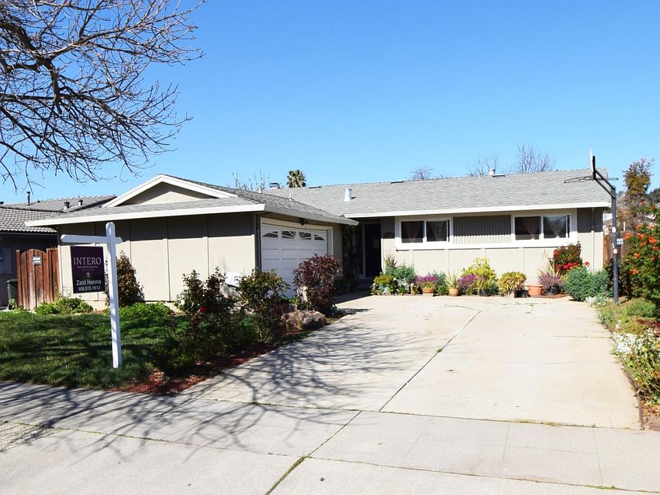 1st image of 1299 Becket Dr