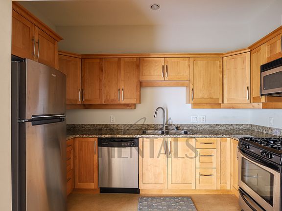 5th image of 574 48th St APT 401