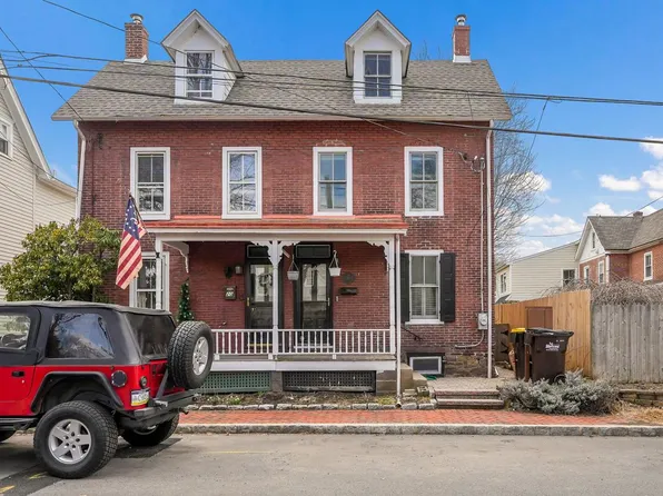 18 Penn St, Newtown, PA 18940