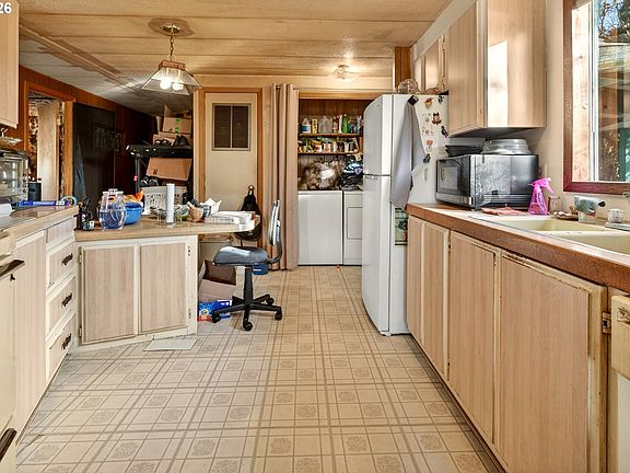 3rd image of 8008 NE 179th St Unit 4