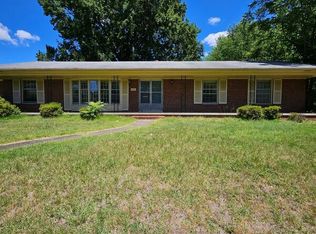 1415 Augustine Ave, Fredericksburg, VA 22401