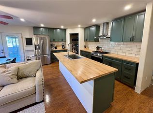 12801 Rickey Rd, Kansas City, MO 64133