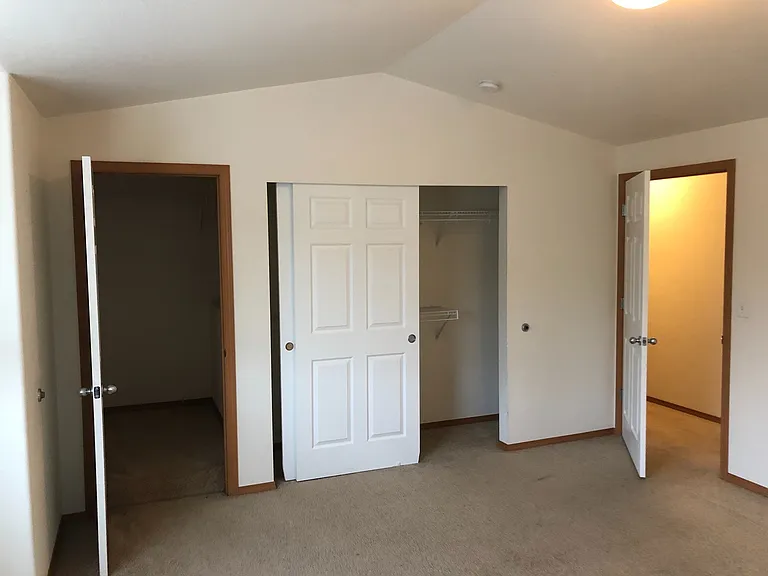 202 Dallas St — Photo 6