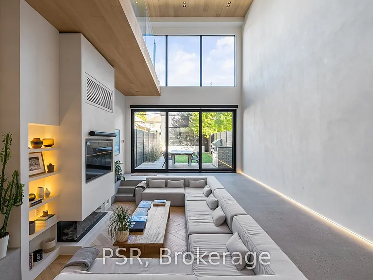 53 Palmerston Ave — Photo 10