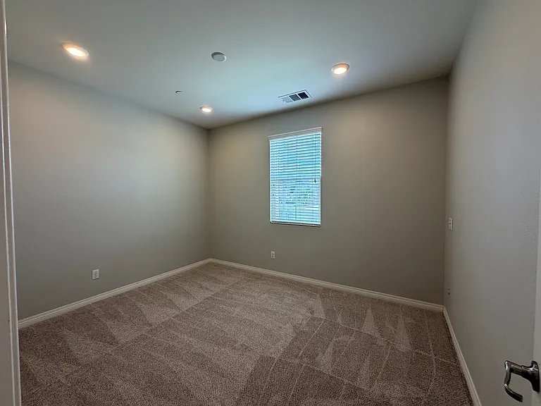 13258 Chatham Dr — Photo 10