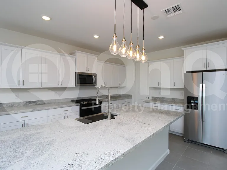 16067 W El Cortez Pl — Photo 4