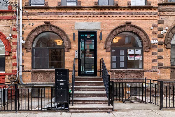 Rented by Nooklyn NYC LLC | media 36