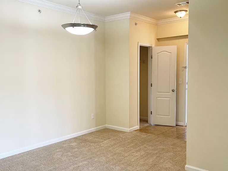 Clairmont at Farmgate — Photo 83