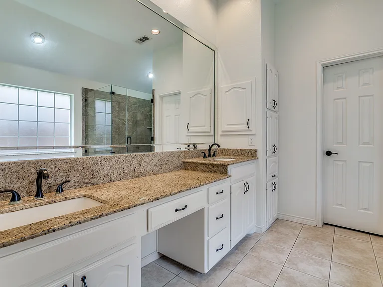 313 Bricknell Dr — Photo 9