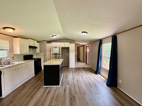 2nd image of 102 Western Way