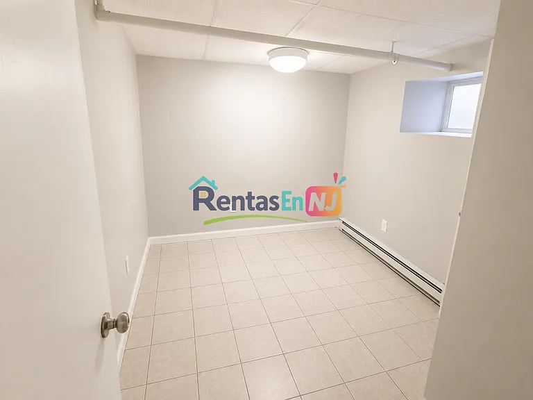 285 Goldsmith Ave #CC — Photo 5