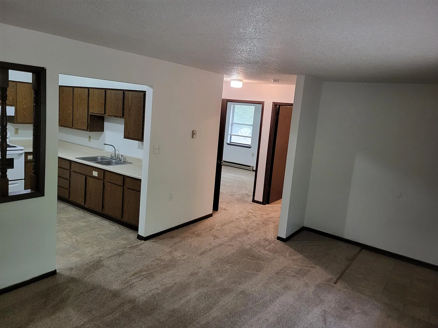 2 bed, 750 sqft, $850 — Photo 4