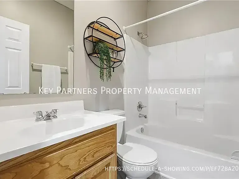 744 Woodson Ln — Photo 15