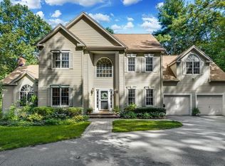 6 Walnut Ln, Medway, MA 02053