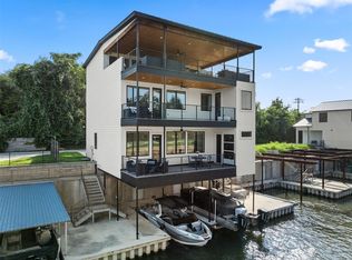 946 Euel Moore Dr, Kingsland, TX 78639