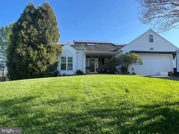 248 E Flagstone Dr, Newark, DE 19702