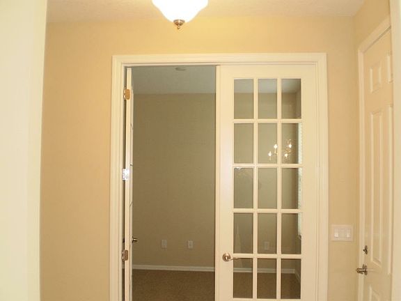 5th image of 457 Copperdale Ave