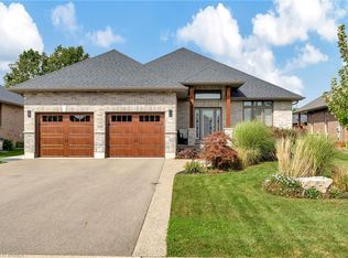 11 Sycamore Dr, Norfolk County, ON