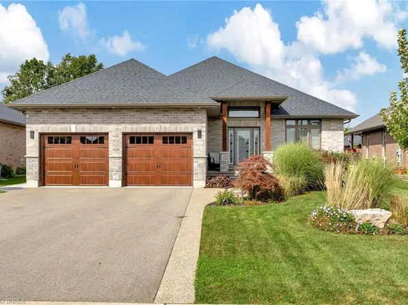 11 Sycamore Dr, Norfolk County, ON N0A 1N6