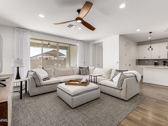 3rd image of 40535 W WADE Drive