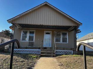 517 E Birch St, Independence, KS 67301