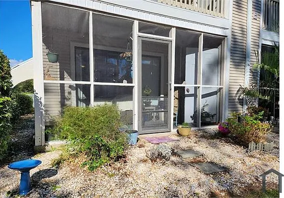 1095 Plantation Dr W #28A — Photo 17