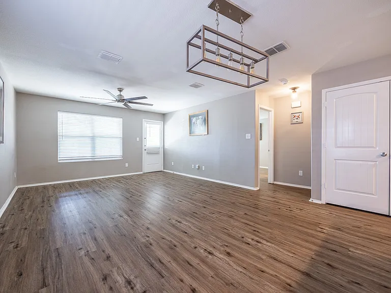 5661 McClelland St — Photo 22
