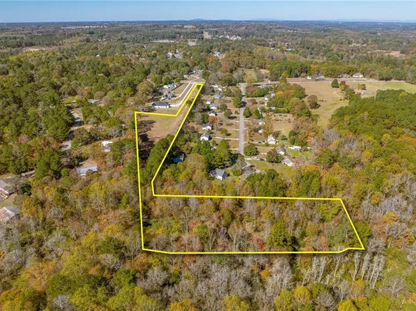 335 Wages Rd #3, Auburn, GA 30011