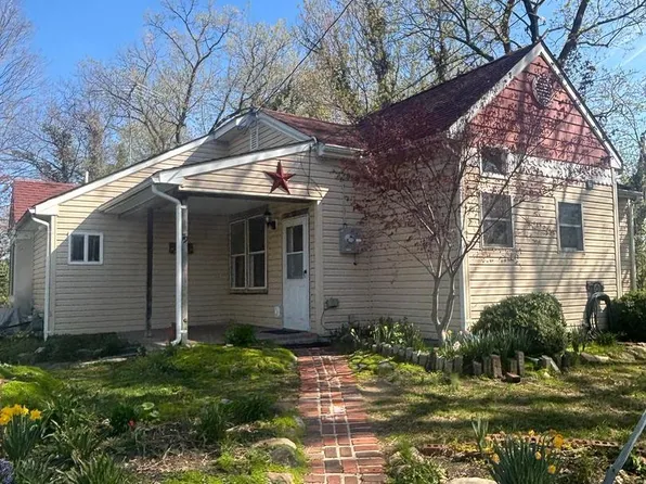 79 E Millbrooke Ave, Woodstown, NJ 08098