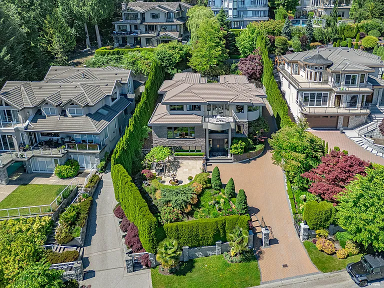 1525 Errigal Pl — Photo 43