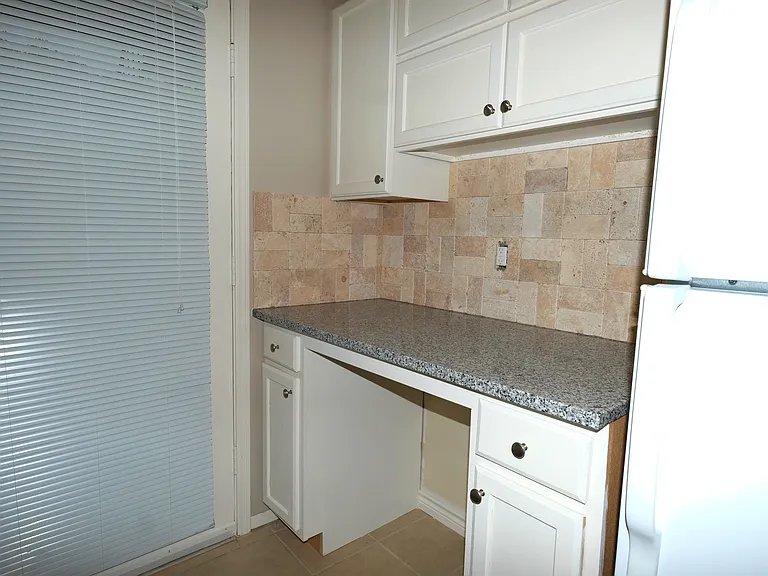 7727 Meadow Park Dr #111 — Photo 13
