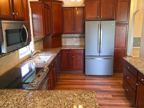 3rd image of 1150 Preserve Blvd