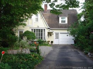12 Golden Hill St, Norwalk, CT 06854