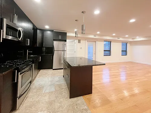 1616 Beacon St #8 Photo 1