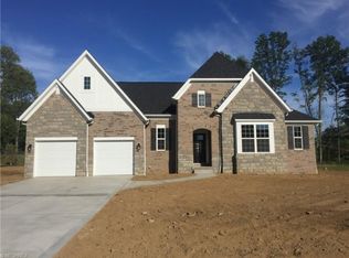 4349 Castlegate Blvd, Uniontown, OH 44685
