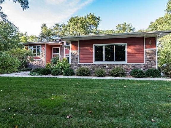 4th image of 1591 E Blackwood Ct