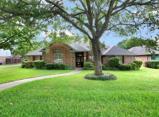 910 Kensington Dr, Duncanville, TX 75137