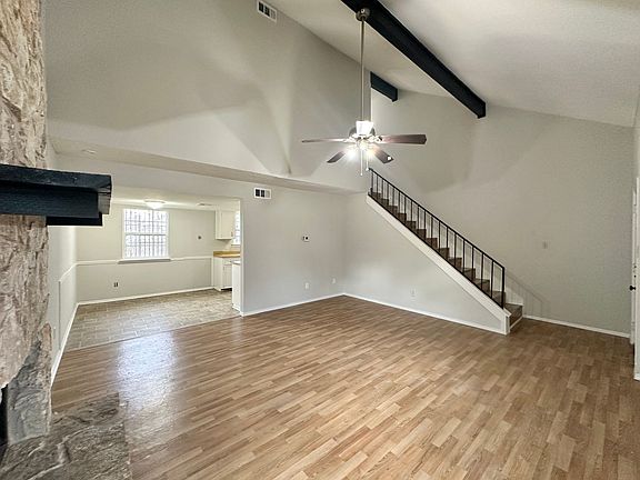 5th image of 1219 Royal Crest Dr