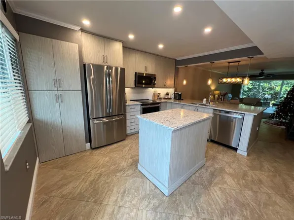 3051 Sandpiper Bay Cir APT I102, Naples, FL 34112