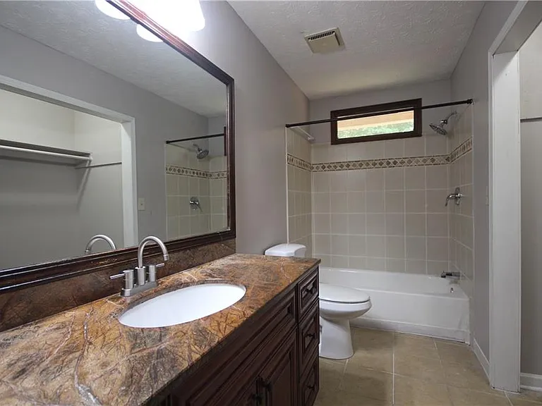 3310 Chastain Xing — Photo 26