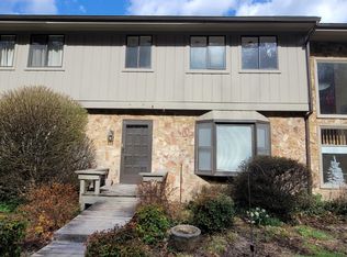 3351 Kelly Ln, Roanoke, VA 24018