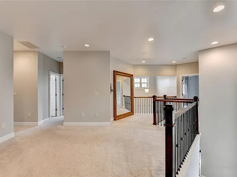 2540 Maple Ridge Ln — Photo 31