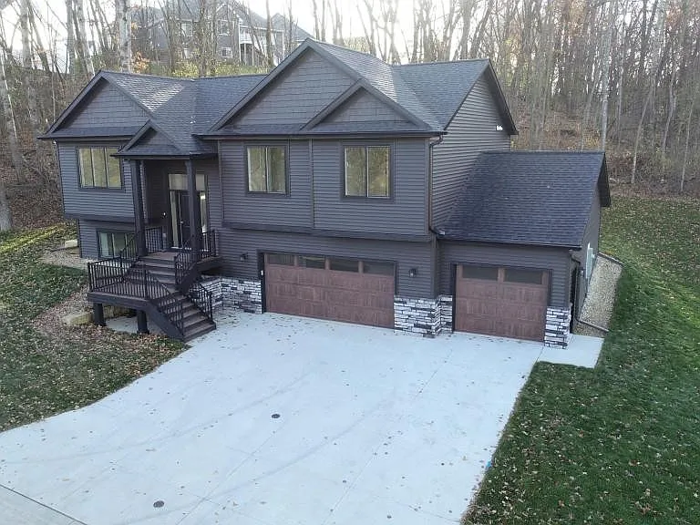 2153 Ponderosa Pl SW — Photo 1