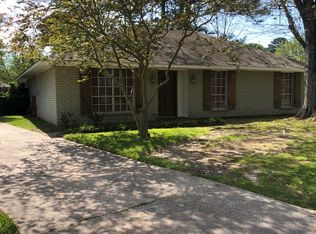 8938 Shadow Bluff Ave, Denham Springs, LA 70726