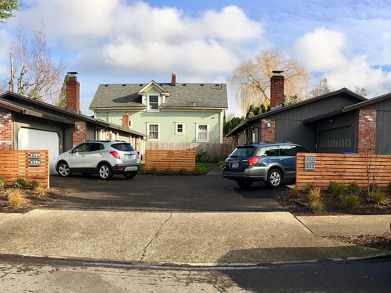 1304 SE 37th Ave — Photo 16