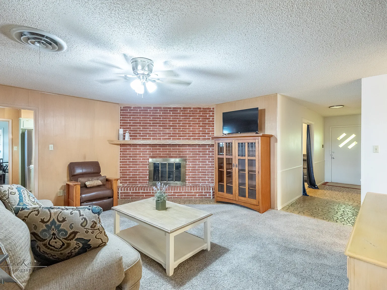 4 bed, 2294 sqft, $4,500 — Photo 2